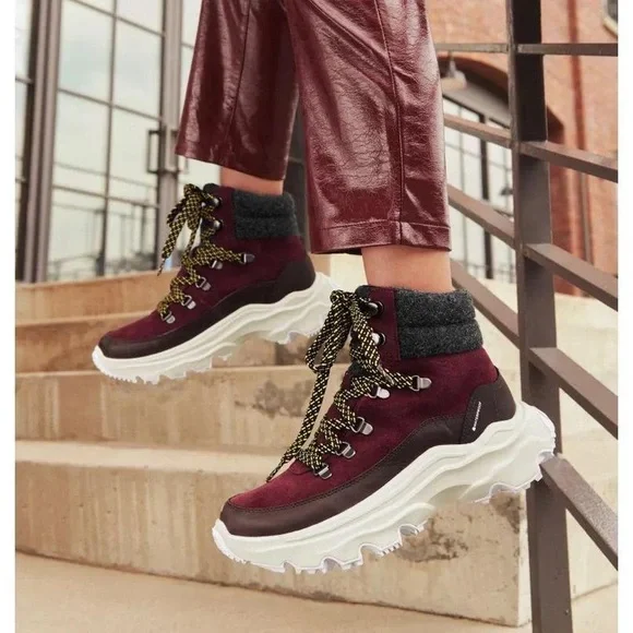 Sorel Hiking Boots - Picture 2 of 5